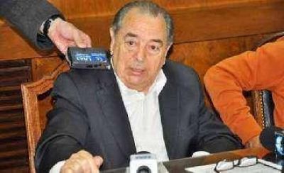 Jorge se re�ne con sus intendentes en la residencia