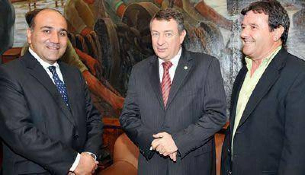 Re�nion, Yauhar - Manzur y S�enz: La naci�n destinar� 45 millones de pesos al Plan Sumar