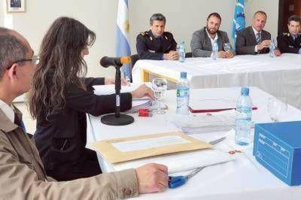 En el presupuesto 2013 se ver� reflejada una fuerte inversi�n en seguridad, dijo Buzzi