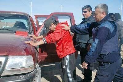 Detienen a un individuo con un arma de fuego