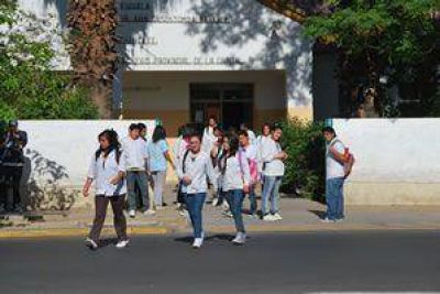 Debaten el inicio de clases el 25 de febrero pr�ximo