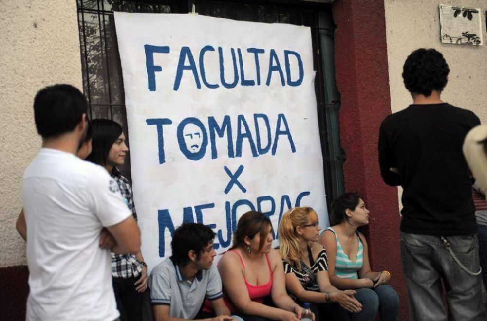 Persiste la toma en la Facultad de Artes de Aguilares