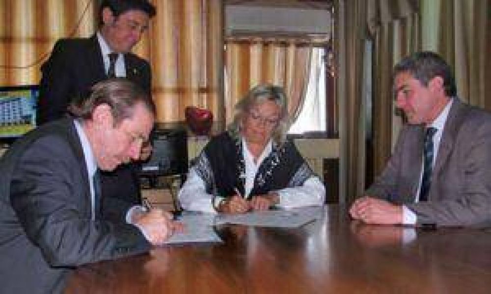 La UNNE suscribi� convenio con Barranqueras
