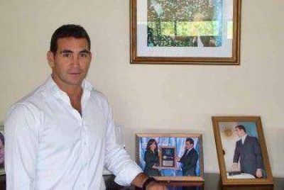 Hogan entreg� un reconocimiento al t�cnico Alfredo Palavecino