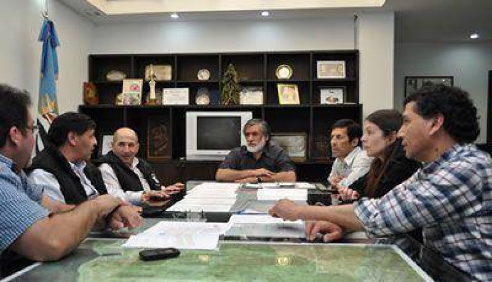C�rdoba se reuni� con Lludgar por viviendas y visitaron obra de Jer�rquicos