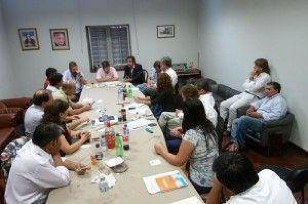 La UCR repudi� la represi�n a vecinos en Barrio Malvinas