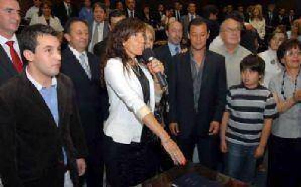 Acusan a diputada del PJ de faltar sin pedir autorizaci�n