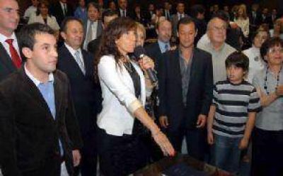 Acusan a diputada del PJ de faltar sin pedir autorizaci�n