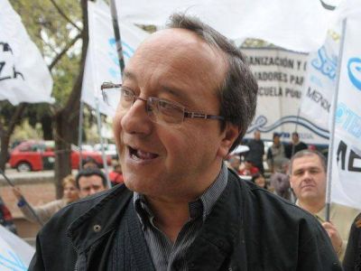 Docentes estatales y privados descontentos con que comiencen las clases el 25 de febrero