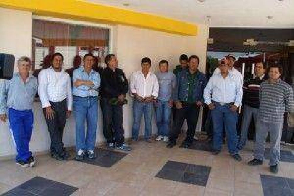 El gobierno cedi� predio de siete hect�reas para cooperativa de ladrilleros de Villafa�e