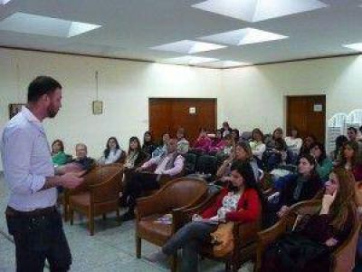 Capacitaron sobre programa de Acogimiento Familiar