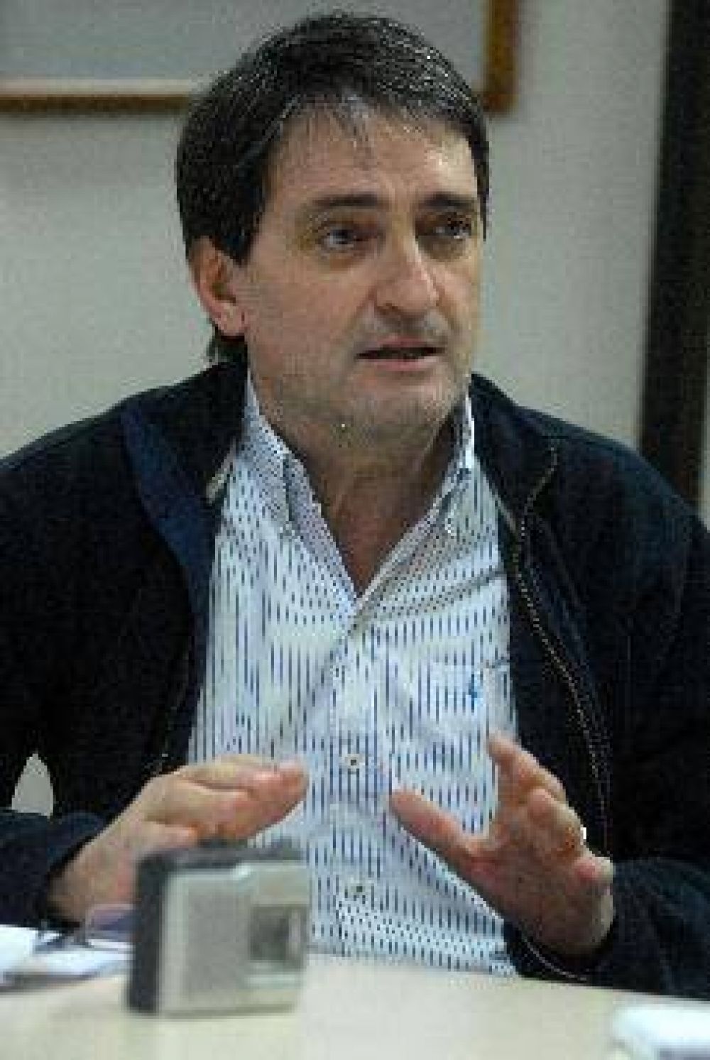 Vidal aspira a continuar al frente de la UCR