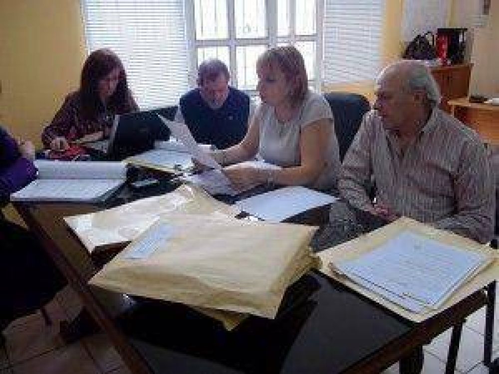 Gobierno abri� los sobres de licitaci�n para la obra de ampliaci�n del Jard�n N� 5 �Tol-Olejce�