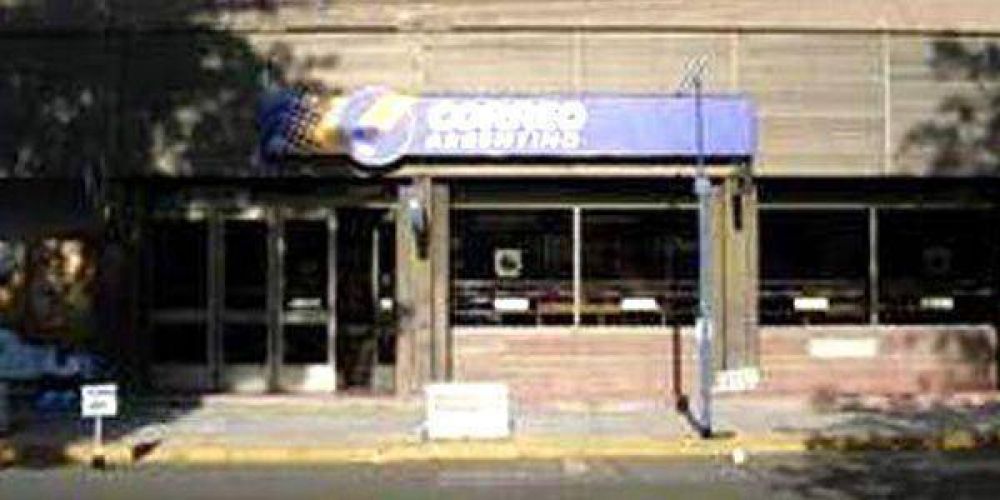 Reclaman que no pueden cobrar salario privado en Correo Argentino