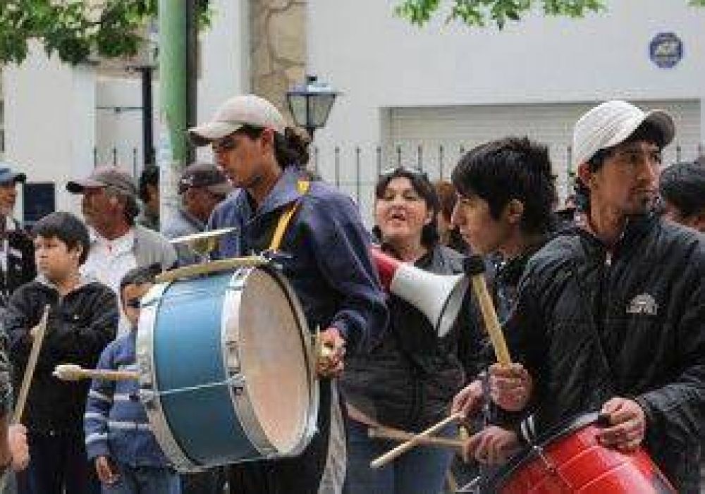 Acampe y reuni�n con el intendente 