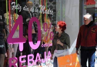 Abundan descuentos y promociones en los comercios para agasajar a las madres