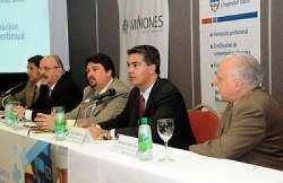 Capitanich particip� del Encuentro Federal Argentina 2020
