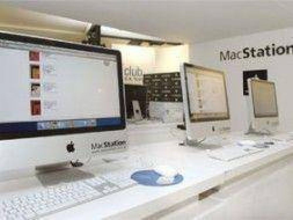 Piratas del asfalto roban 110 computadoras de Mac Station en Ezeiza