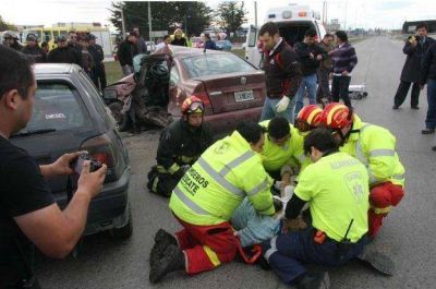 Fallece pareja argentina en violento accidente en Punta Arenas
