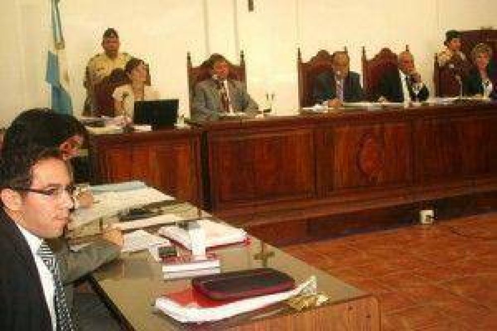 La defensa recus� a uno de los jueces del Tribunal Oral Federal