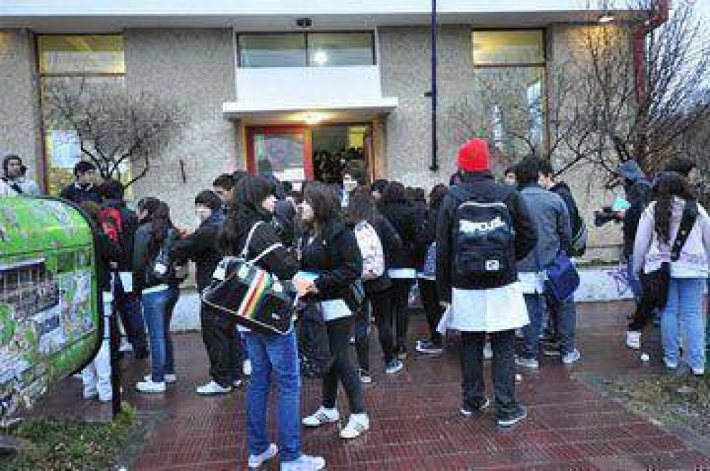 Educaci�n fij� el inicio del ciclo lectivo 2013 para el 25 de febrero