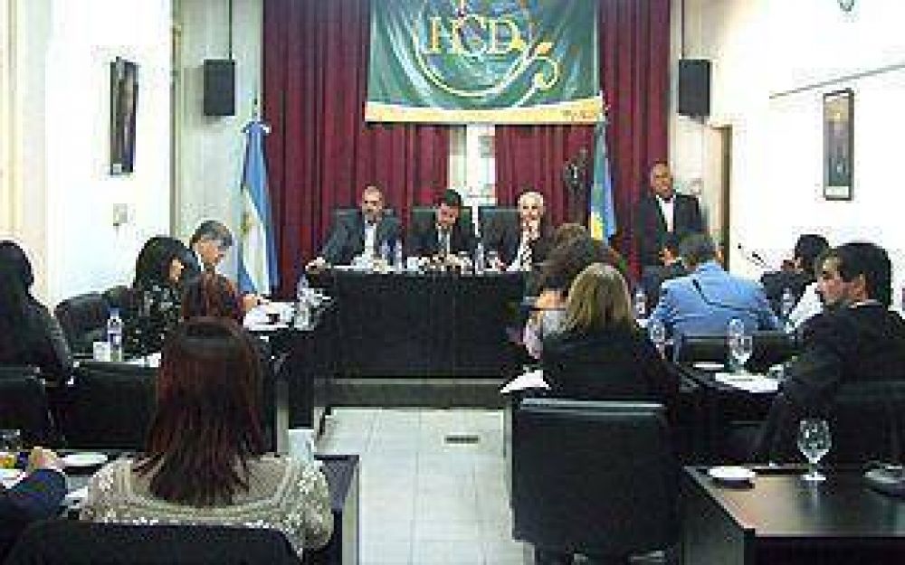BROWN: Piden m�s seguridad para la escuela atacada por v�ndalos