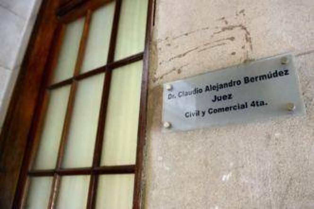 El mismo juez suspendi� su cautelar