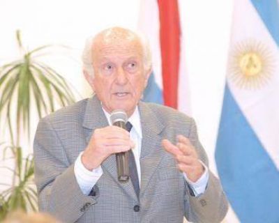 Aldo Neri disert� en la UNER sobre Salud y cuesti�n social