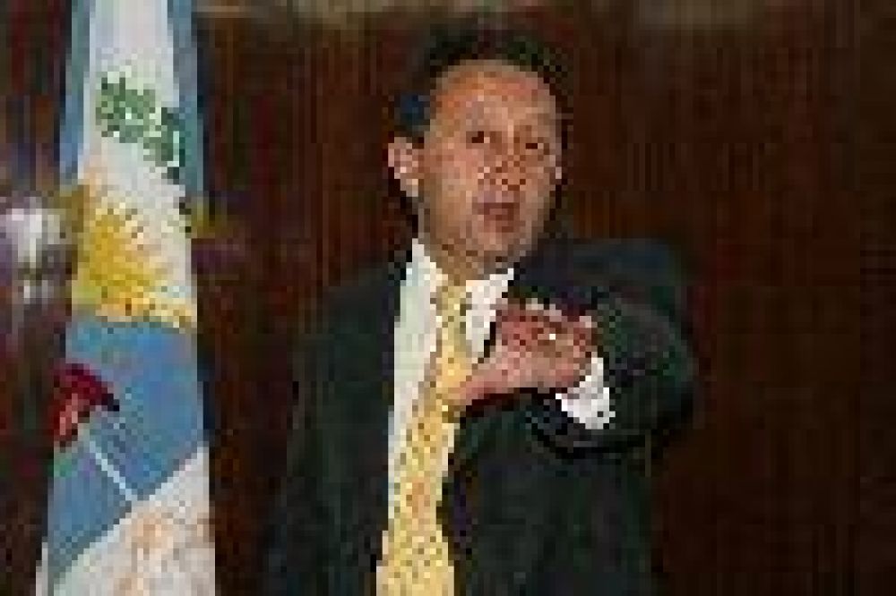 Jaque busca retomar el v�nculo con los partidos que lo abandonaron