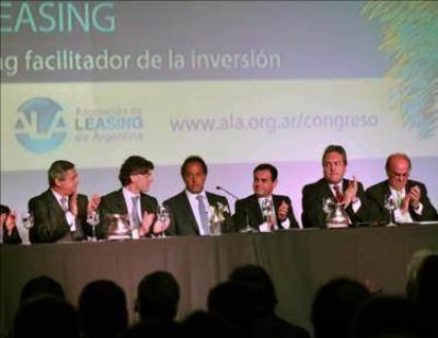 El gobernador destac� la importancia de complementar la inversi�n p�blica y privada