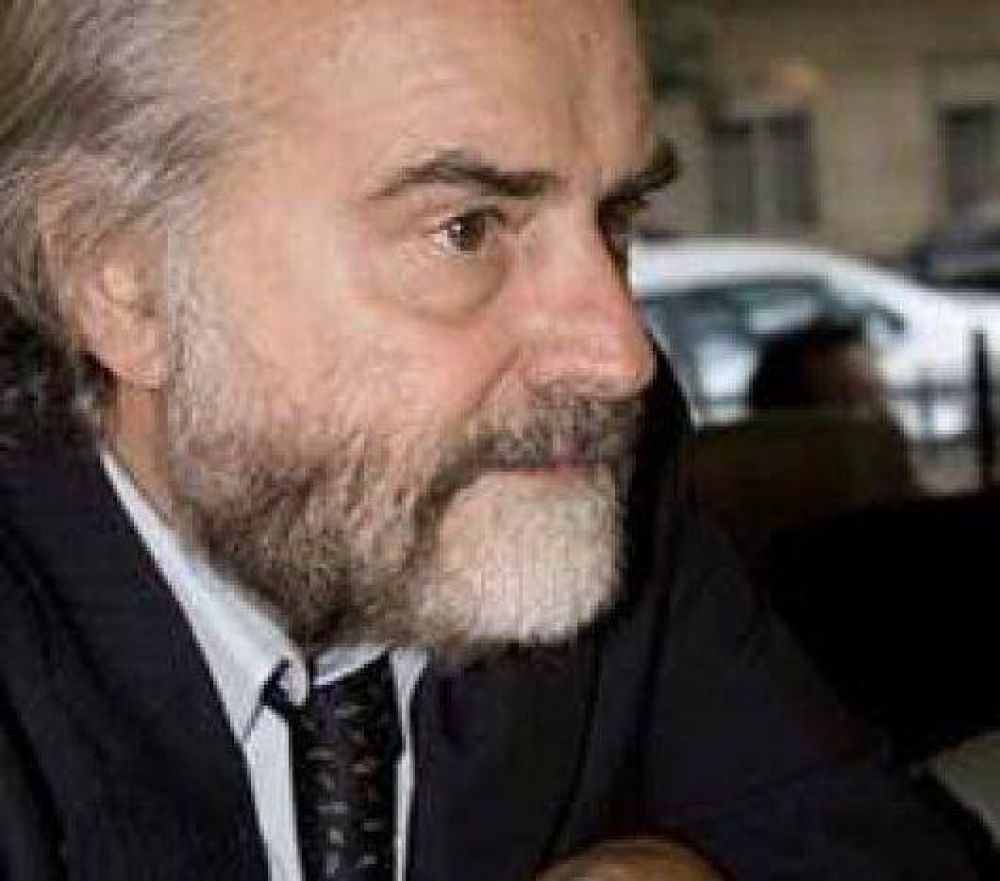 Con charla de Rouvier, se inicia Programa Nacional de Formaci�n Pol�tica