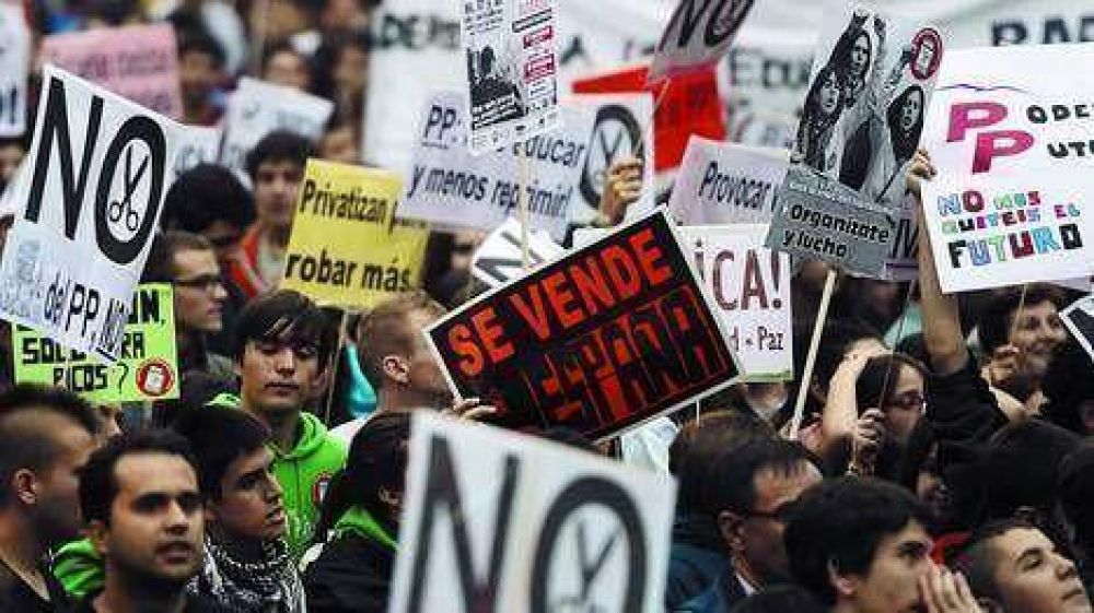 Huelgas y multitudinarias marchas en Espa�a y Grecia