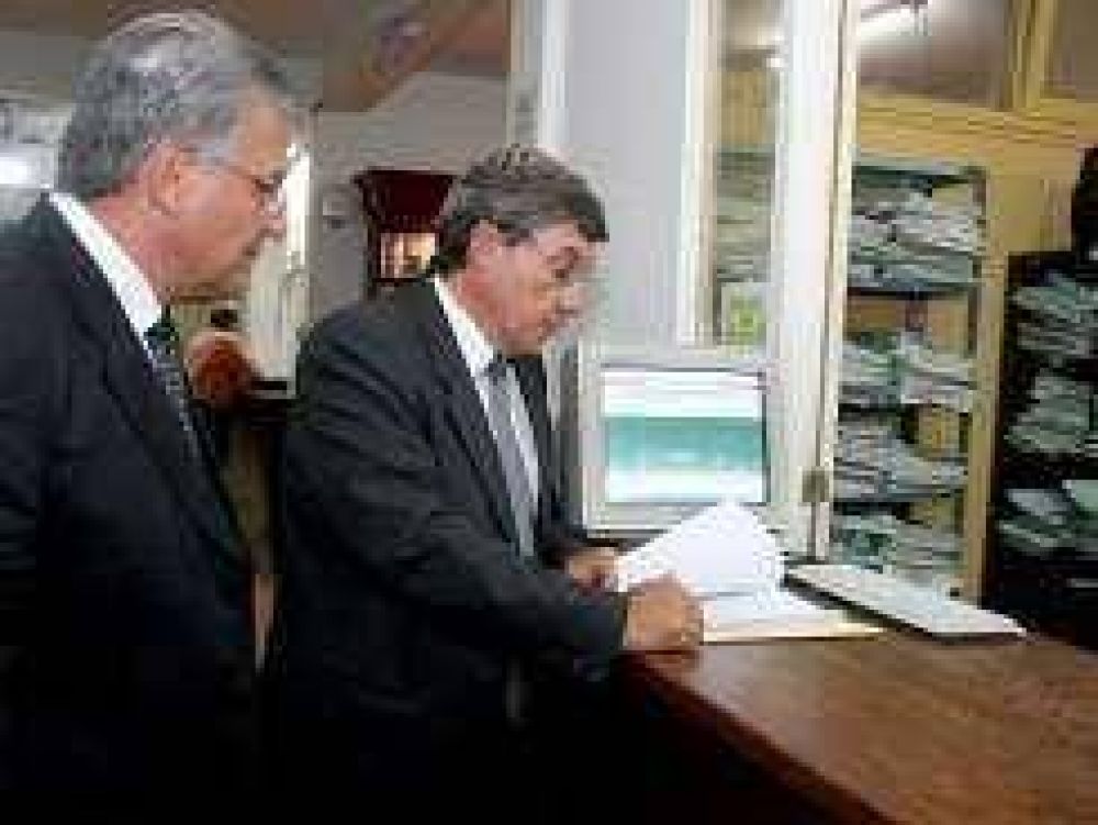 Por el paro, buscan quitar a UDAP personer�a y c�digos de descuento