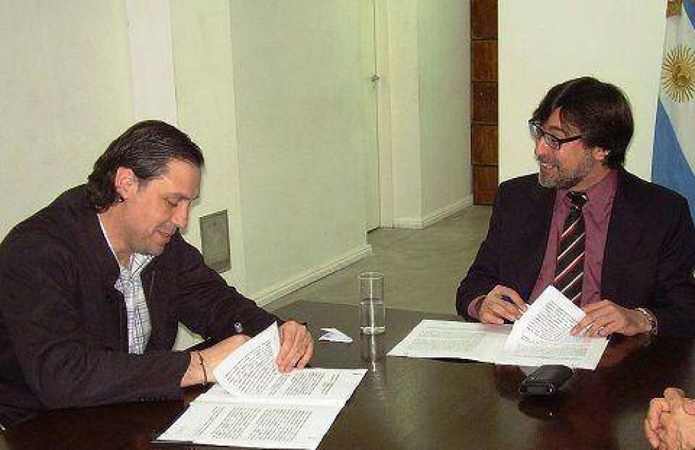 Avellaneda: la UNDAV firm� convenio con la empresa Proactiva SA