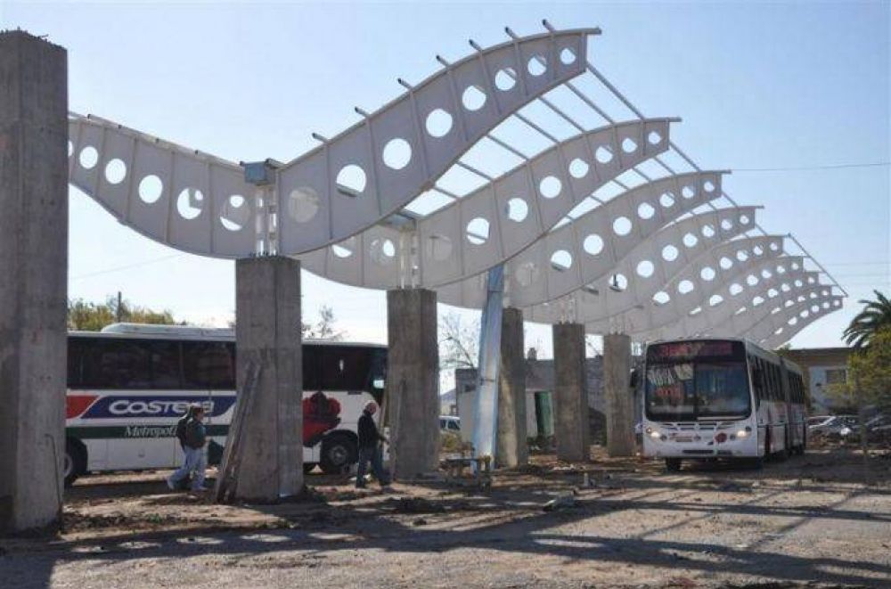 Se volvieron a detener las obras en ambas terminales de micros