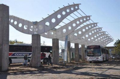 Se volvieron a detener las obras en ambas terminales de micros