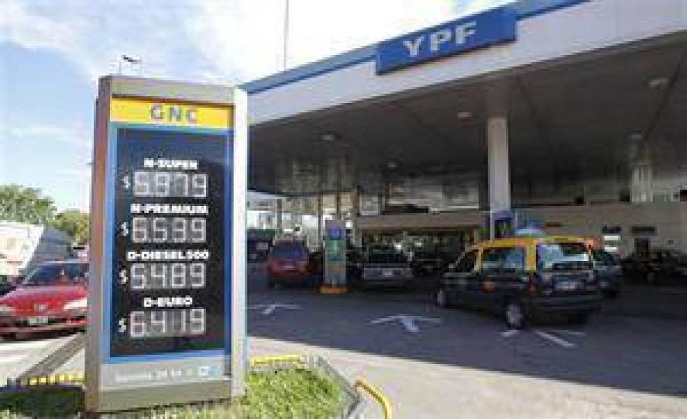 YPF sube 3% el precio de sus combustibles y llega a 35% en el a�o