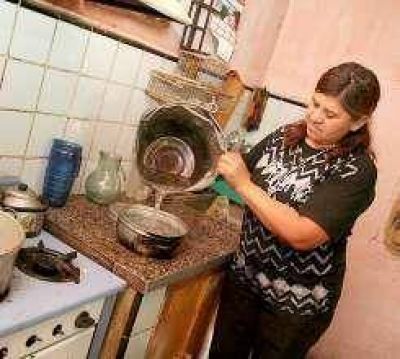 Pocito empez� a cobrar por trasladar el agua
