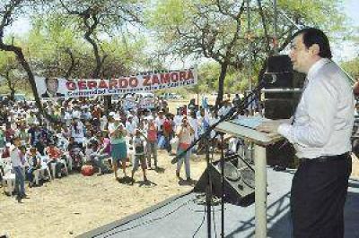 Zamora fue declarado "Defensor y Garante de las comunidades originarias"