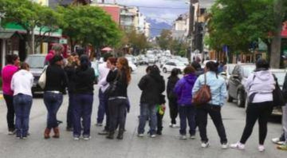 Protestas porque no pagaron planes de empleo