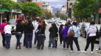 Protestas porque no pagaron planes de empleo