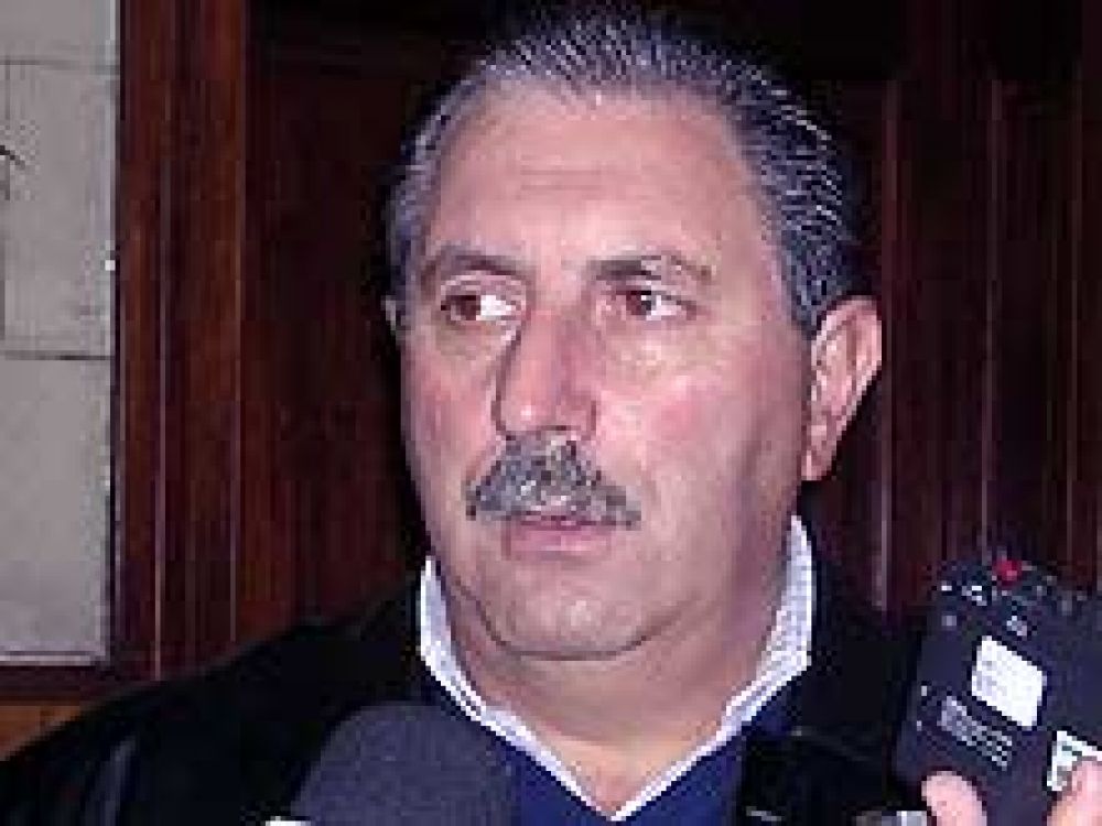 Scalesi: �El Gobierno es como los equipos de f�tbol que se quieren salvar del descenso� 
