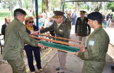 Fue entregado "en guarda y custodia" al Regimiento de Caballer�a de Tanques 13 el sable del Tte. Cnel Adolfo C�sar Philippeaux	