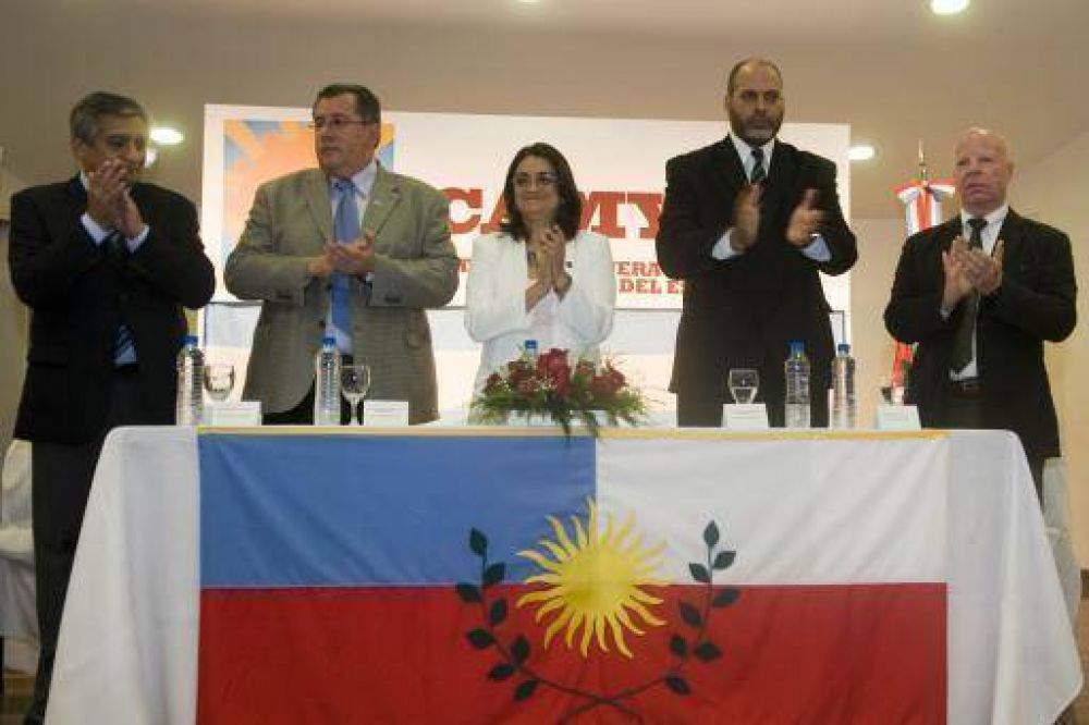 Corpacci puso en marcha la empresa estatal CAMYEN S.E.