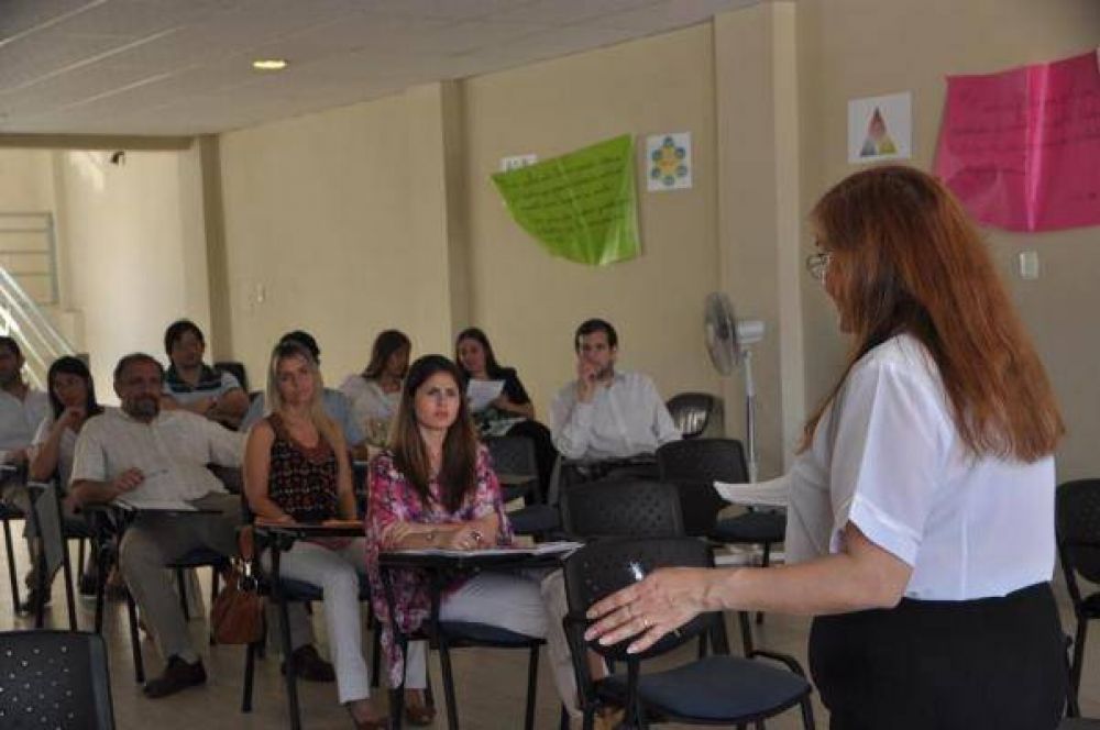 Finaliz� el curso sobre cuestiones b�sicas de tributaci�n