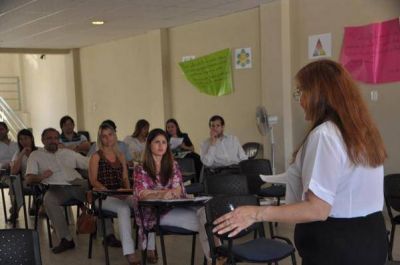 Finaliz� el curso sobre cuestiones b�sicas de tributaci�n