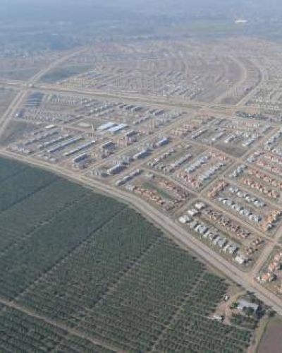 Alperovich sube el Inmobiliario hasta 25%