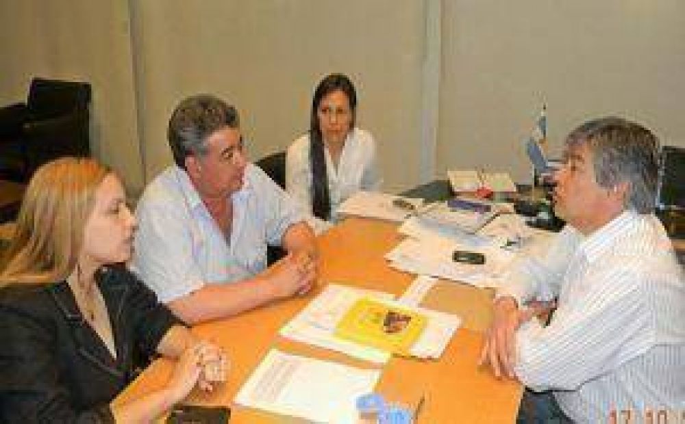 Preocupa la deuda que mantiene la municipalidad capitalina con el Insssep
