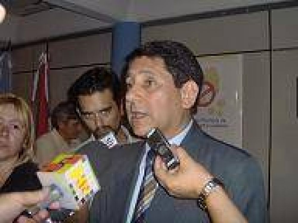 El Intendente Orlando Franco firmar� convenio para la construcci�n de plazas integradoras.