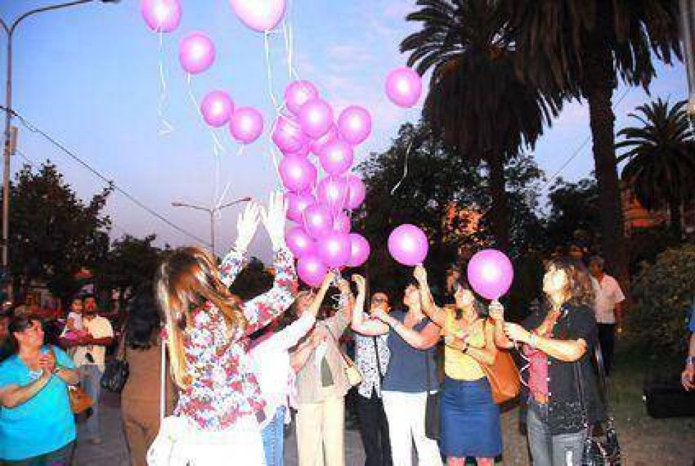 Recordaron ayer el D�a Mundial  De Lucha contra el C�ncer de Mama